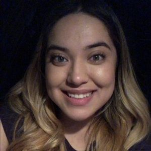 Meet your Posher, Monique